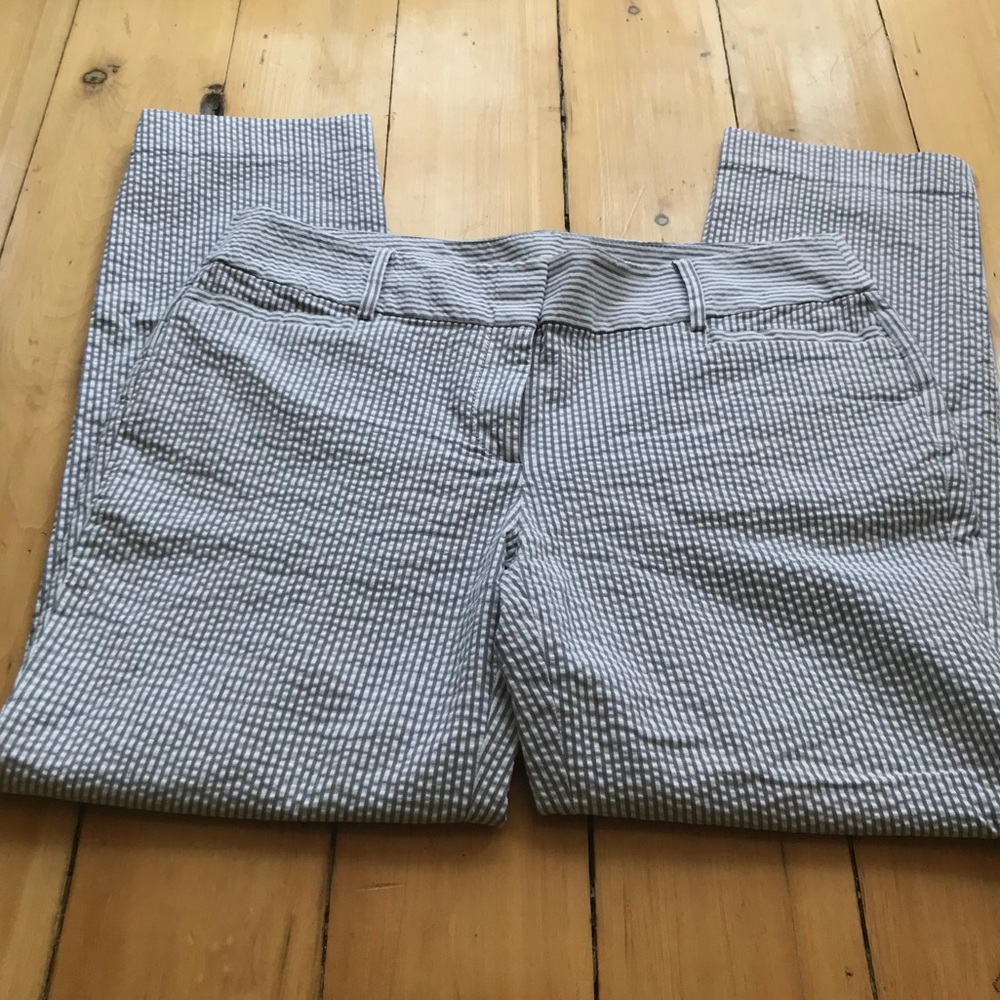 Loft seersucker sz 8 ankle pants